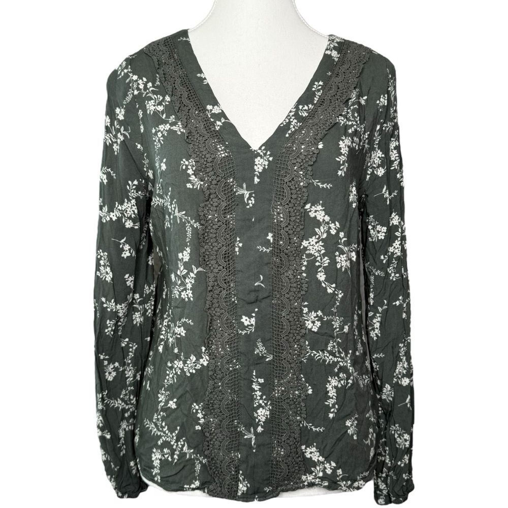 ▪️|EUC| SKIES ARE BLUE Floral Lace Trim Long Sleeve Blouse